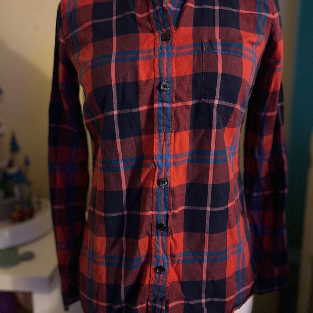 J crew flannel. Slim fit super cute . Previously loved. Size XXS